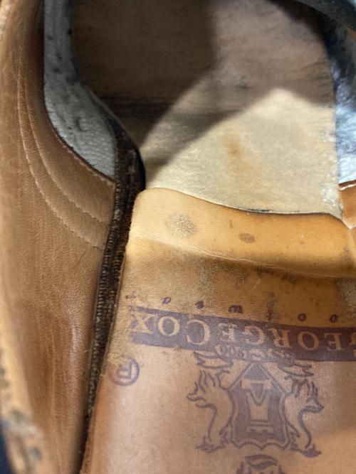 GEORGE COX（ジョージコックス）GEORGE COX (ジョージコックス) ウィングチップシューズ ブラック サイズ:6 1/2の古着・服飾アイテム