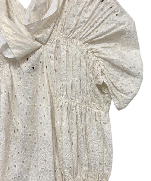 tricot COMME des GARCONS（トリココムデギャルソン）tricot COMME des GARCONS (トリココムデギャルソン) 花柄フリルワンピース　TA-O009　AD2017 ホワイト サイズ:Sの古着・服飾アイテム