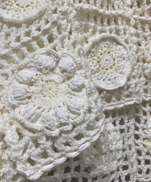 TAO COMME des GARCONS（タオ コムデギャルソン）TAO COMME des GARCONS (タオ コムデギャルソン) 24SS アクリルナイロンニットベスト アイボリー サイズ:-の古着・服飾アイテム