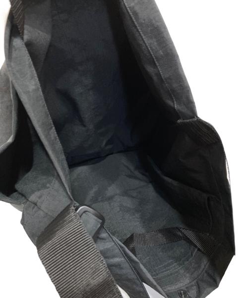 ELLA（エラ）eLLa (エラ) テックショルダーバッグ ブラックの古着・服飾アイテム