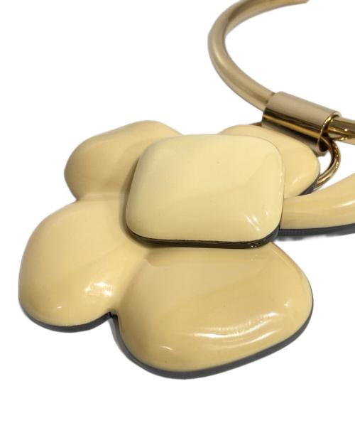 MARNI（マルニ）MARNI (マルニ) フラワーモチーフネックレス ゴールド×アイボリーの古着・服飾アイテム