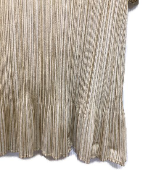 PLEATS PLEASE（プリーツプリーズ）PLEATS PLEASE (プリーツプリーズ) 半袖プリーツカットソー ベージュ サイズ:3の古着・服飾アイテム