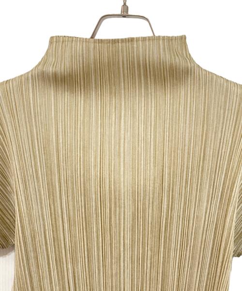 PLEATS PLEASE（プリーツプリーズ）PLEATS PLEASE (プリーツプリーズ) 半袖プリーツカットソー ベージュ サイズ:3の古着・服飾アイテム