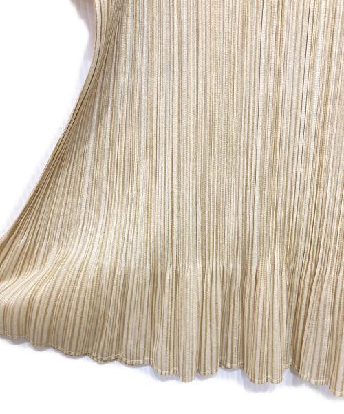 PLEATS PLEASE（プリーツプリーズ）PLEATS PLEASE (プリーツプリーズ) 半袖プリーツカットソー ベージュ サイズ:3の古着・服飾アイテム