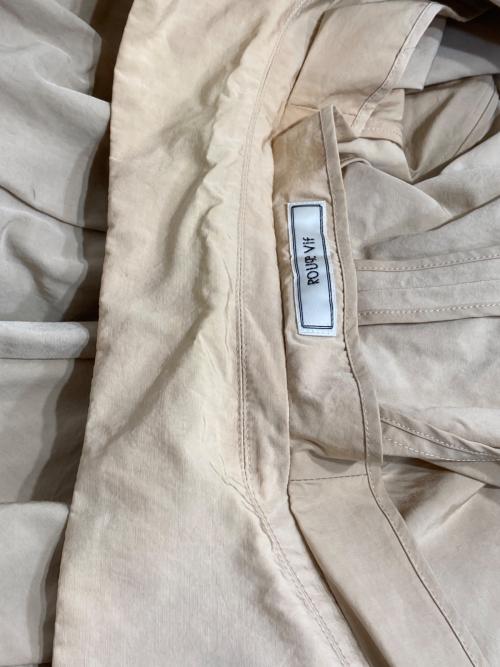 Rouge vif（ルージュヴィフ）Rouge vif (ルージュヴィフ) ナイロンコート ベージュ サイズ:記載無しの古着・服飾アイテム