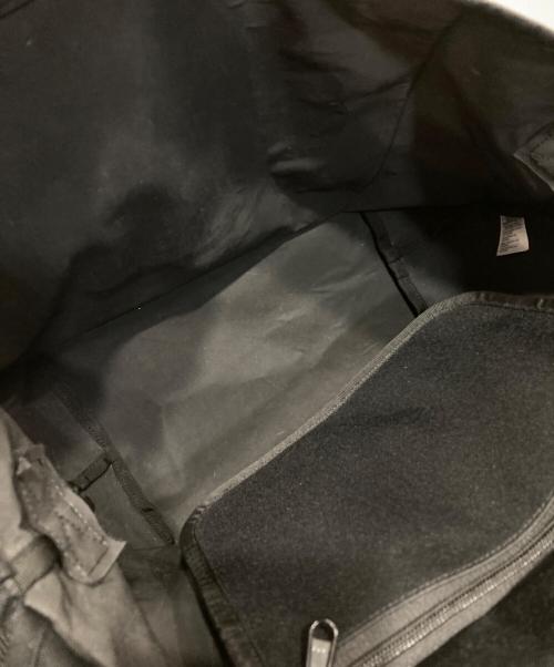 Carhartt WIP（カーハート ワークインプログレス）Carhartt WIP (カーハート ワークインプログレス) Reflective Parcel Bag ブラックの古着・服飾アイテム