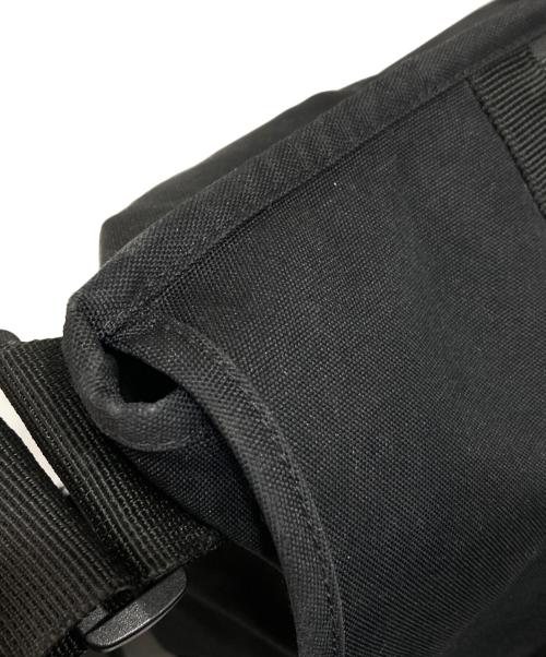 Carhartt WIP（カーハート ワークインプログレス）Carhartt WIP (カーハート ワークインプログレス) Reflective Parcel Bag ブラックの古着・服飾アイテム