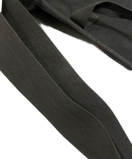 Carhartt WIP（カーハート ワークインプログレス）Carhartt WIP (カーハート ワークインプログレス) Reflective Parcel Bag ブラックの古着・服飾アイテム