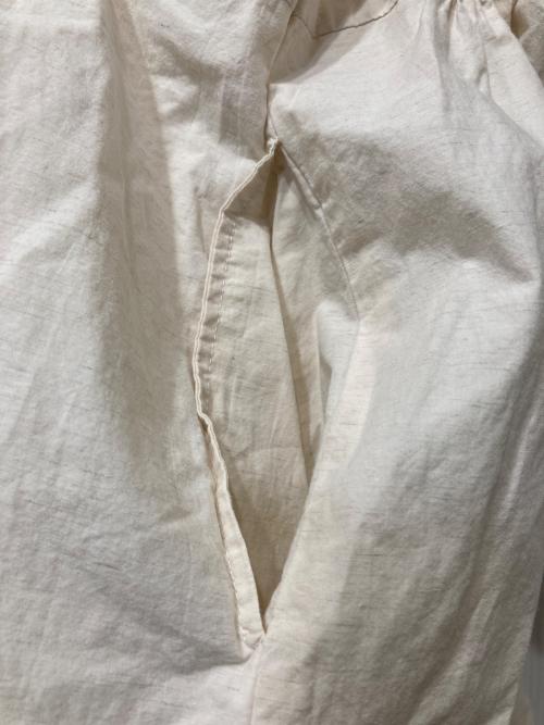 オオカミとフクロウ（オオカミトフクロウ）オオカミとフクロウ (オオカミトフクロウ) コットンリネンワンピース アイボリー サイズ:Fの古着・服飾アイテム