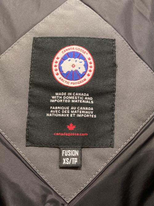 CANADA GOOSE（カナダグース）CANADA GOOSE (カナダグース) MacMillan Parka Fusion Fit Heritage グレー サイズ:XSの古着・服飾アイテム