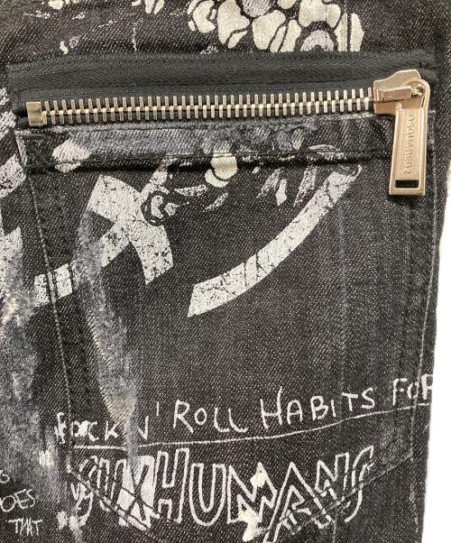 DSQUARED2（ディースクエアード）DSQUARED2 (ディースクエアード) グラフィティプリント バイカーデニム ブラック サイズ:44の古着・服飾アイテム