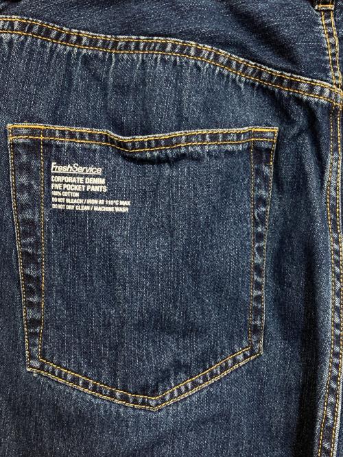 FreshService（フレッシュサービス）FreshService (フレッシュサービス) CORPORATE DENIM FIVE POCKET PANTS インディゴ サイズ:Lの古着・服飾アイテム
