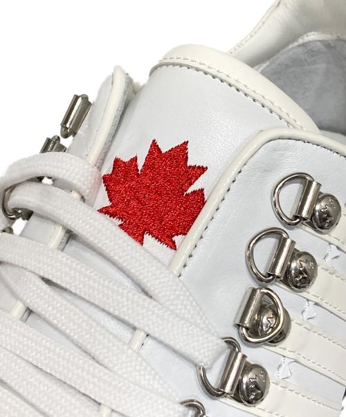 DSQUARED2（ディースクエアード）DSQUARED2 (ディースクエアード) LACE UP LOW TOP SNEAKERS グレー×ホワイト サイズ:42の古着・服飾アイテム