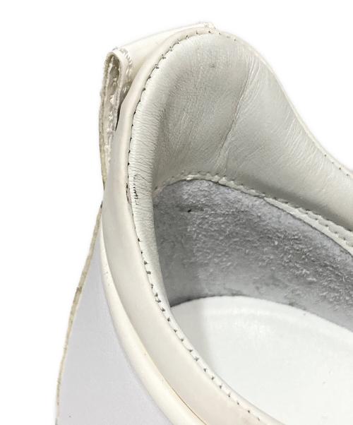 DSQUARED2（ディースクエアード）DSQUARED2 (ディースクエアード) LACE UP LOW TOP SNEAKERS グレー×ホワイト サイズ:42の古着・服飾アイテム