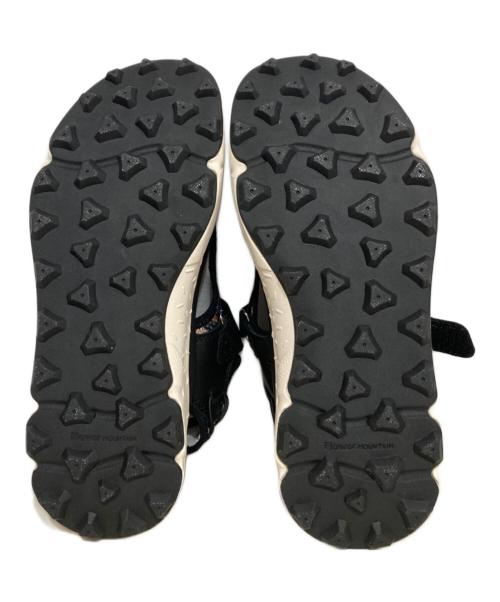 Flower MOUNTAIN（フラワーマウンテン）Flower MOUNTAIN (フラワーマウンテン) NAZCA-サンダル ベージュ×ブラック サイズ:42の古着・服飾アイテム