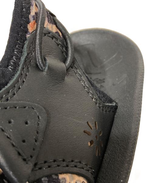 Flower MOUNTAIN（フラワーマウンテン）Flower MOUNTAIN (フラワーマウンテン) NAZCA-サンダル ベージュ×ブラック サイズ:42の古着・服飾アイテム