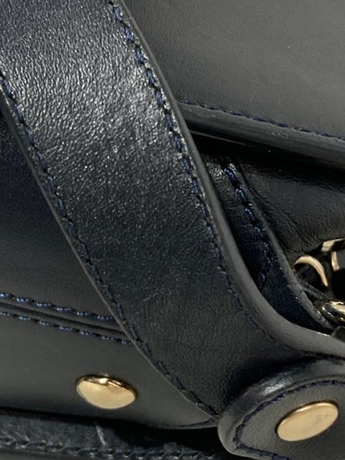 A.P.C.（アーペーセー）A.P.C. (アーペーセー) ハーフムーンショルダーバッグ ネイビーの古着・服飾アイテム