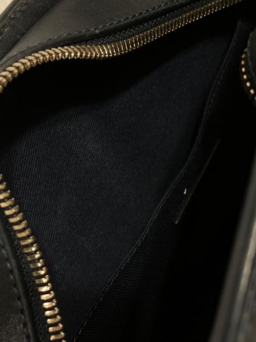 A.P.C.（アーペーセー）A.P.C. (アーペーセー) ハーフムーンショルダーバッグ ネイビーの古着・服飾アイテム