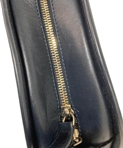 A.P.C.（アーペーセー）A.P.C. (アーペーセー) ハーフムーンショルダーバッグ ネイビーの古着・服飾アイテム