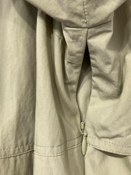 UNITED ARROWS（ユナイテッドアローズ）UNITED ARROWS (ユナイテッドアローズ) オープン バックリボン ワンピース カーキ サイズ:36の古着・服飾アイテム