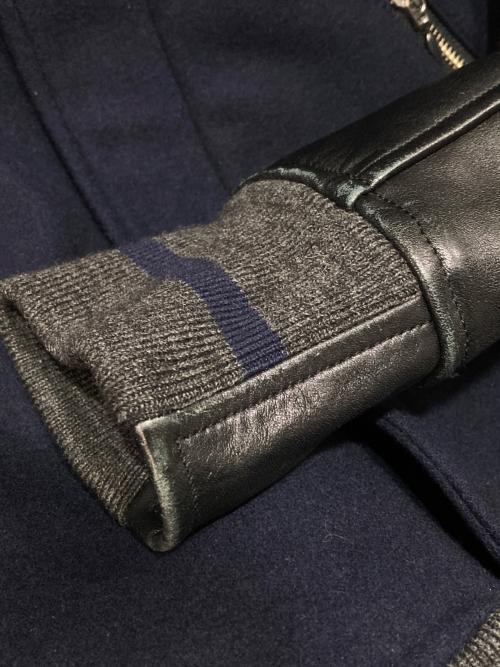 JOHN LAWRENCE SULLIVAN（ジョン ローレンス サリバン）JOHN LAWRENCE SULLIVAN (ジョン ローレンス サリバン) レザースリーブスタジャン ネイビー×ブラック サイズ:36の古着・服飾アイテム