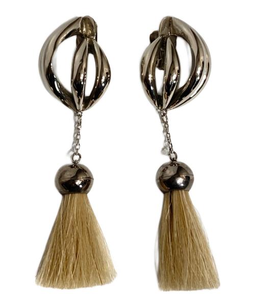 TOGA PULLA（トーガ プルラ）TOGA PULLA (トーガ プルラ) メタルイヤリング ベージュ×シルバーの古着・服飾アイテム