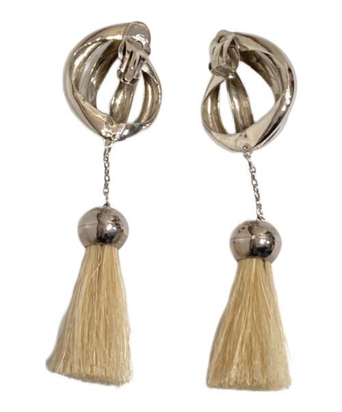 TOGA PULLA（トーガ プルラ）TOGA PULLA (トーガ プルラ) メタルイヤリング ベージュ×シルバーの古着・服飾アイテム