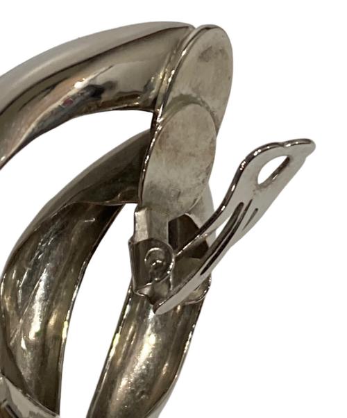 TOGA PULLA（トーガ プルラ）TOGA PULLA (トーガ プルラ) メタルイヤリング ベージュ×シルバーの古着・服飾アイテム