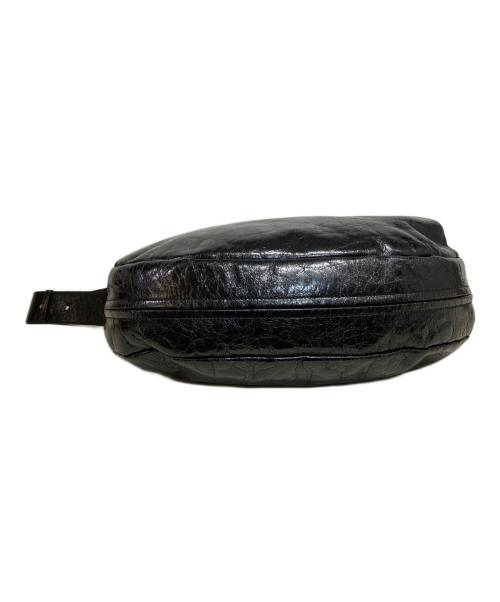 Ameri（アメリ）AMERI (アメリ) cracked leather body bag ブラックの古着・服飾アイテム