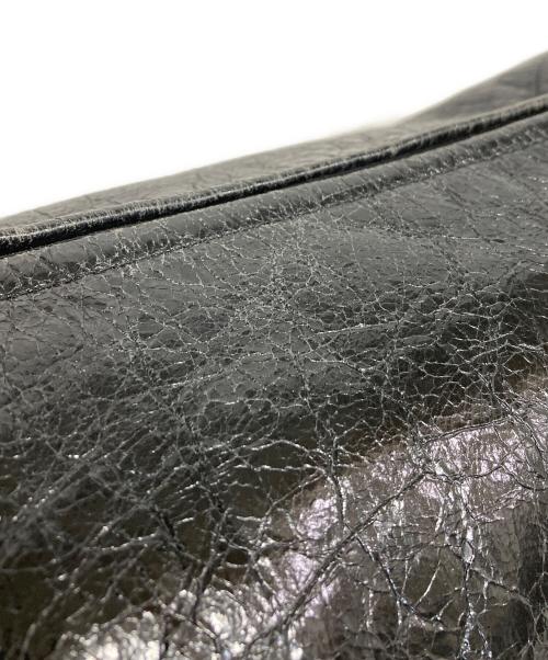 Ameri（アメリ）AMERI (アメリ) cracked leather body bag ブラックの古着・服飾アイテム