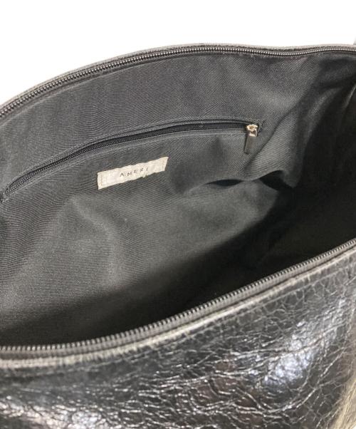 Ameri（アメリ）AMERI (アメリ) cracked leather body bag ブラックの古着・服飾アイテム
