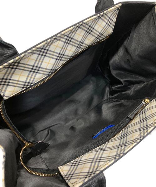 BLUE LABEL CRESTBRIDGE（ブルーレーベルクレストブリッジ）BLUE LABEL CRESTBRIDGE (ブルーレーベルクレストブリッジ) ハンドバッグ ブラック×アイボリーの古着・服飾アイテム