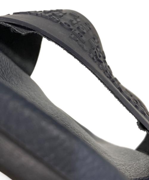 Maison Margiela（メゾンマルジェラ）Maison Margiela (メゾンマルジェラ) カレンダーロゴスライドサンダル ネイビー サイズ:43の古着・服飾アイテム