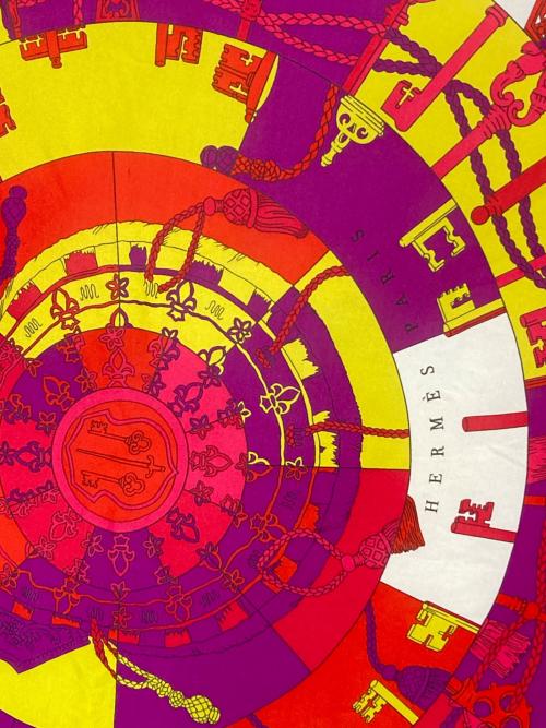 HERMES（エルメス）HERMES (エルメス) TOURS DE CLES/鍵への螺旋 パープル×オレンジ×レッドの古着・服飾アイテム