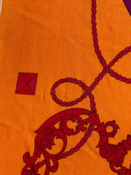 HERMES（エルメス）HERMES (エルメス) TOURS DE CLES/鍵への螺旋 パープル×オレンジ×レッドの古着・服飾アイテム