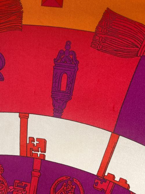 HERMES（エルメス）HERMES (エルメス) TOURS DE CLES/鍵への螺旋 パープル×オレンジ×レッドの古着・服飾アイテム