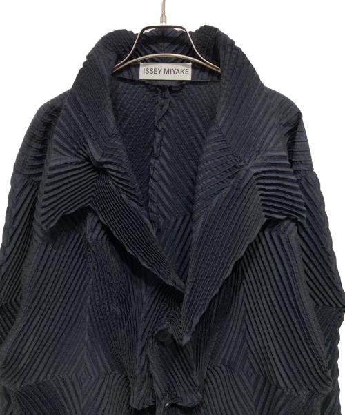 ISSEY MIYAKE（イッセイミヤケ）ISSEY MIYAKE (イッセイミヤケ) 3D steam stretch pleat jacket ブラック×ネイビー サイズ:2の古着・服飾アイテム