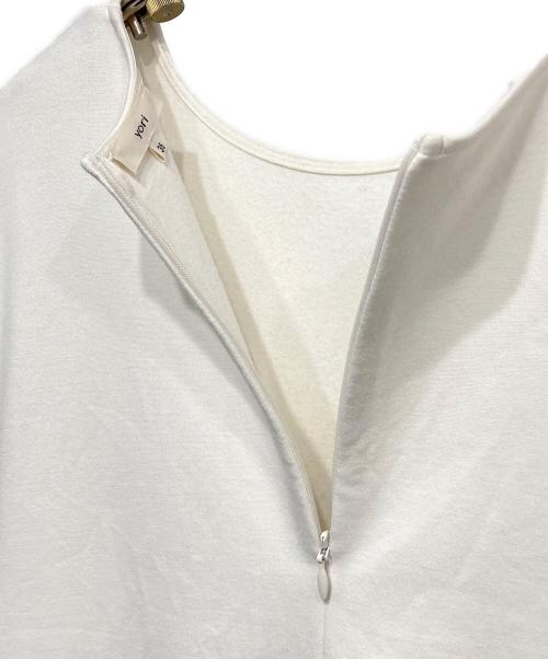 YORI（ヨリ）yori (ヨリ) ぬくぬくティアードフリルブラウス ホワイト サイズ:36の古着・服飾アイテム
