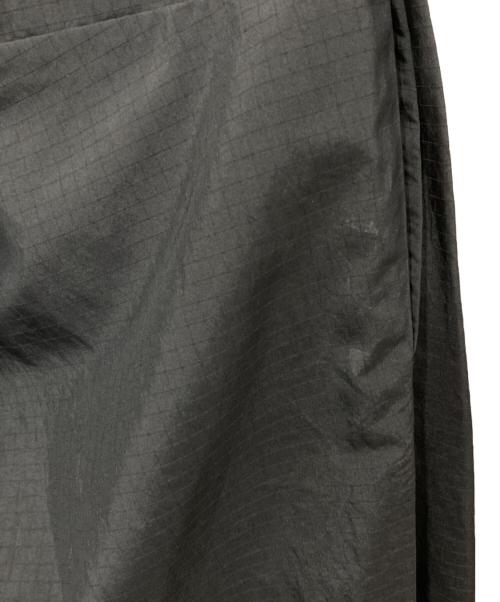 HOMME PLISSE ISSEY MIYAKE（オム プリッセ イッセイ ミヤケ）HOMME PLISSE ISSEY MIYAKE (オム プリッセ イッセイ ミヤケ) プリーツジョガーパンツ ブラック サイズ:2の古着・服飾アイテム