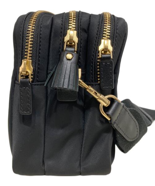 ANYA HINDMARCH（アニヤ・ハインドマーチ）ANYA HINDMARCH (アニヤ・ハインドマーチ) トリプル・ジップ・クロスボディ ブラックの古着・服飾アイテム