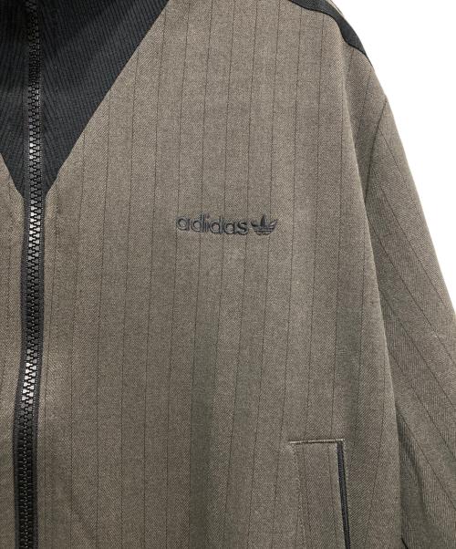 adidas（アディダス）adidas (アディダス) W TAILORED TT ブラック×カーキ サイズ:XLの古着・服飾アイテム