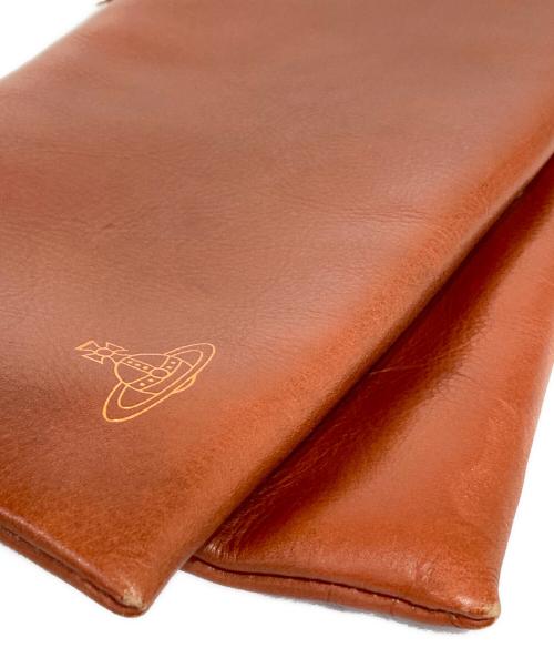 Vivienne Westwood（ヴィヴィアンウエストウッド）Vivienne Westwood (ヴィヴィアンウエストウッド) オーブ レザーフラップショルダーバッグ ブラウンの古着・服飾アイテム