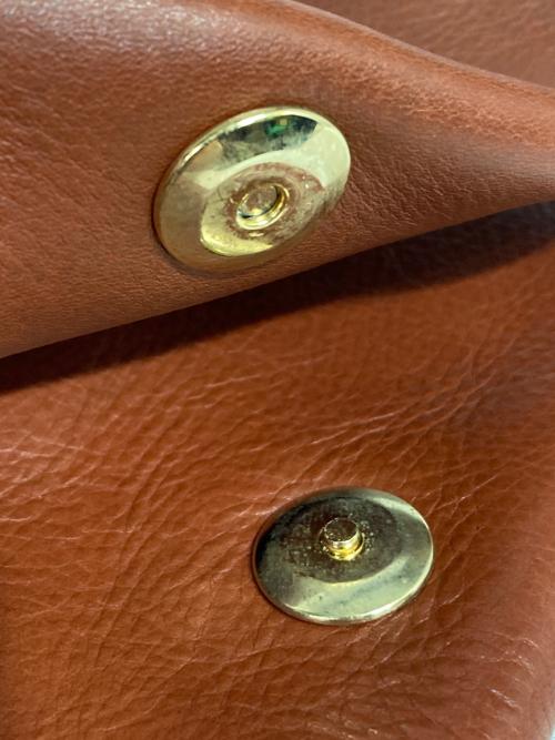Vivienne Westwood（ヴィヴィアンウエストウッド）Vivienne Westwood (ヴィヴィアンウエストウッド) オーブ レザーフラップショルダーバッグ ブラウンの古着・服飾アイテム