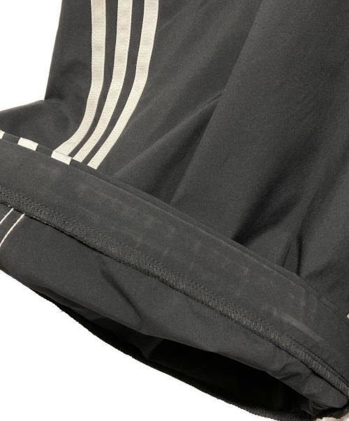 adidas（アディダス）adidas (アディダス) オーバーサイズ ジップオフトラックパンツ ホワイト×ブラック サイズ:J:Mの古着・服飾アイテム
