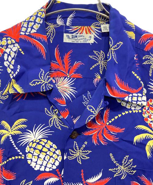 Sun Surf（サンサーフ）Sun Surf (サンサーフ) RAYON HAWAIIAN SHIRT レッド×ブルー サイズ:XLの古着・服飾アイテム
