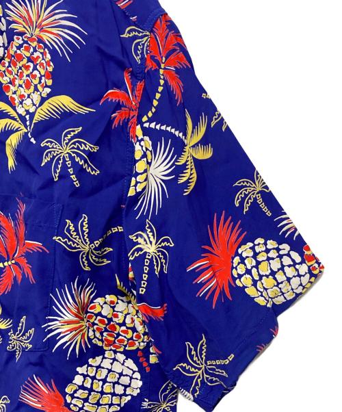 Sun Surf（サンサーフ）Sun Surf (サンサーフ) RAYON HAWAIIAN SHIRT レッド×ブルー サイズ:XLの古着・服飾アイテム
