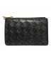 BOTTEGA VENETA（ボッテガベネタ）の古着「イントレチャート-2つ折りレザーウォレット」｜ブラック