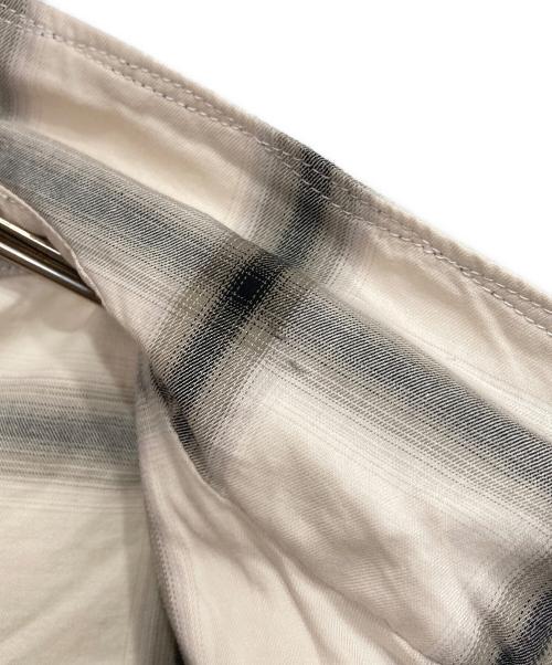 LQUARTET（エルカルテット）LQUARTET (エルカルテット) ステッチシャツ グレー サイズ:Lの古着・服飾アイテム