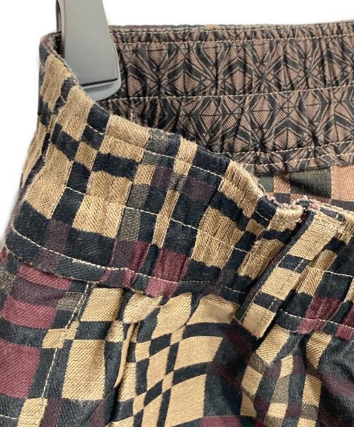 WHITE MOUNTAINEERING（ホワイトマウンテ二アニング）WHITE MOUNTAINEERING (ホワイトマウンテ二アニング) 3D CHECK JACQUARD SAROUEL SHORT PANTS ブラウン サイズ:1の古着・服飾アイテム