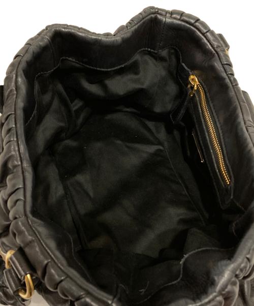 MIU MIU（ミュウミュウ）MIU MIU (ミュウミュウ) マトラッセハンドバッグ ブラックの古着・服飾アイテム